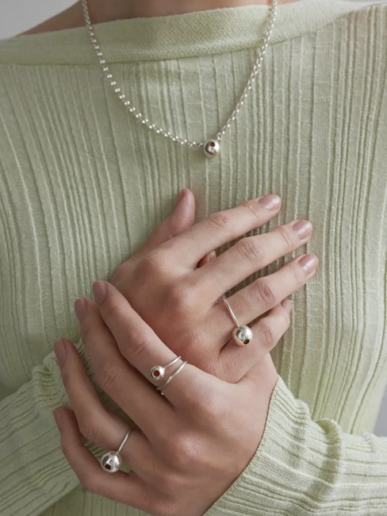 Srebrny pierścionek 925 z kulą