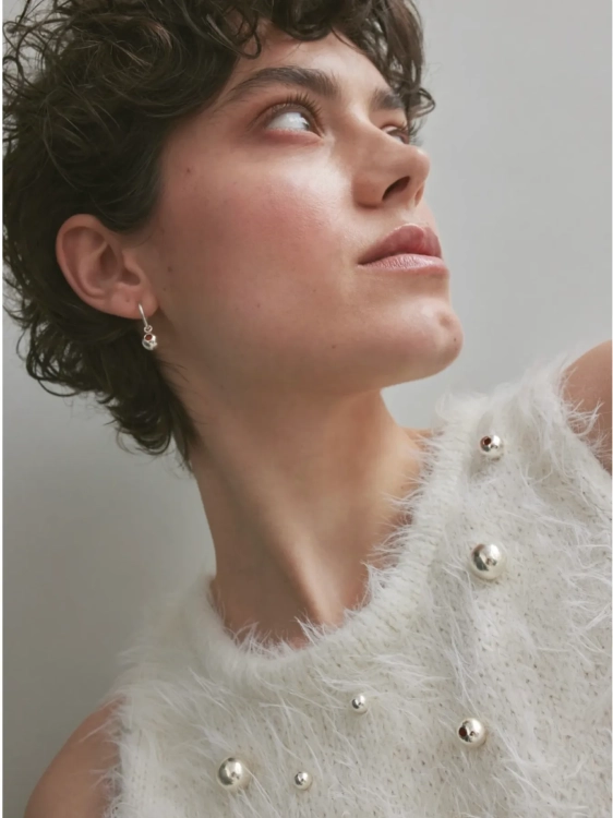 Srebrne nowoczesne przypinki do ubrań