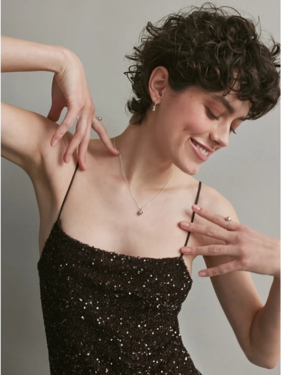 Srebrny naszyjnik z zawieszką damski