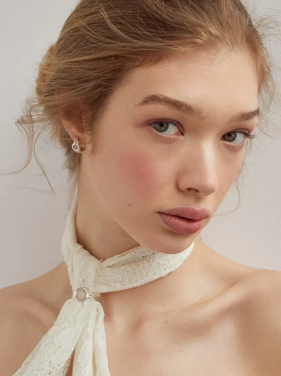 Srebrne kolczyki małe kółka z kryształami