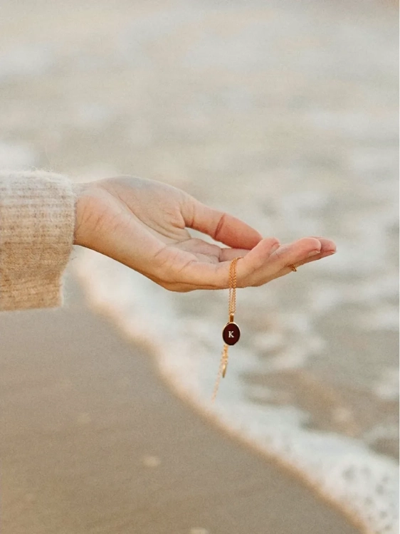 Naszyjnik z inicjałem