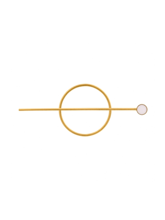 Zestaw ślubny z pozłacaną spinką i białym kamieniem.